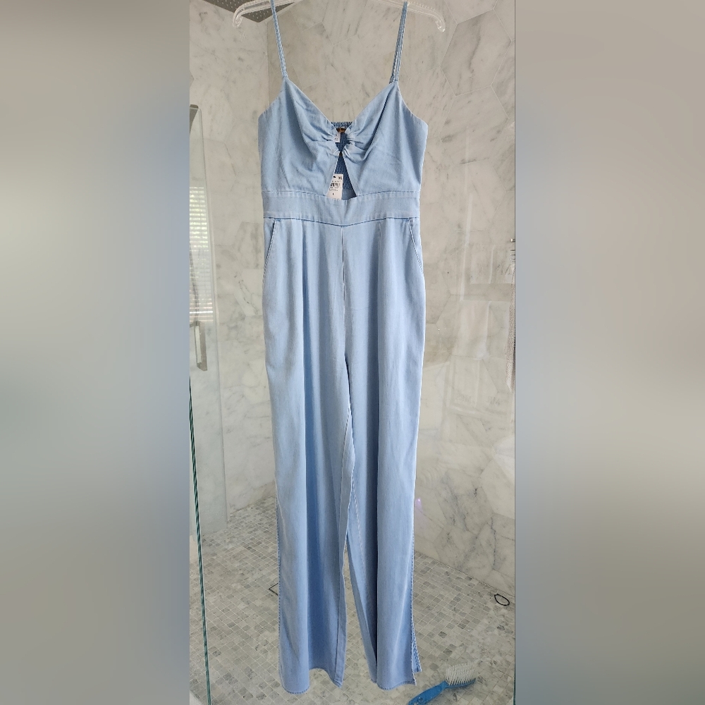 BRAND NEW Bar III Jumpsuit. Size 4